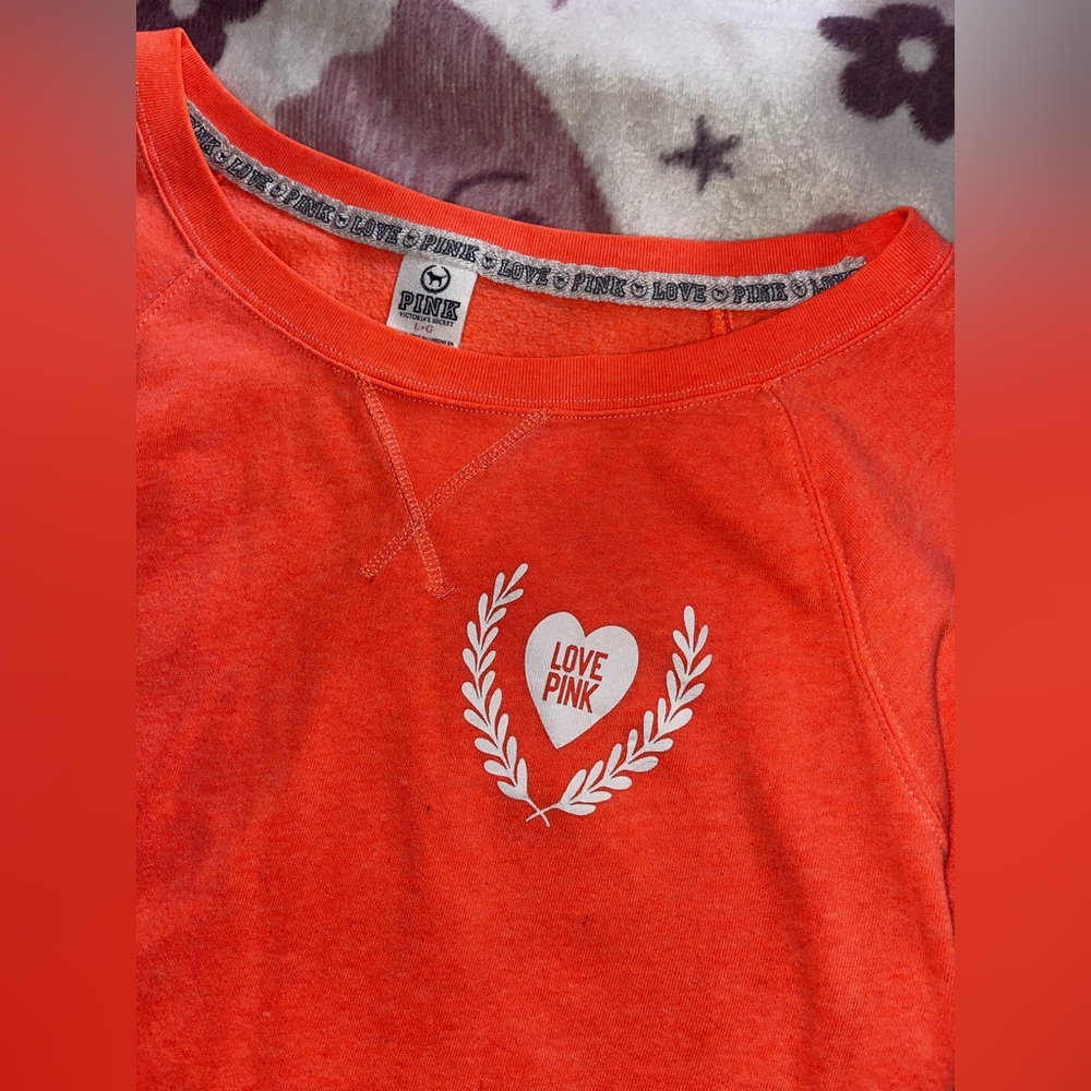 Love pink sweater